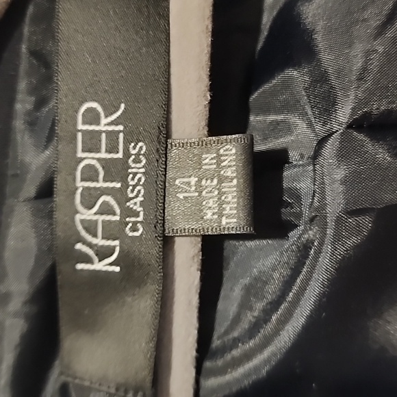 Kasper Black Pantsuit Set: Lined, Pants and Jacket, Size 14 - Picture 3 of 8